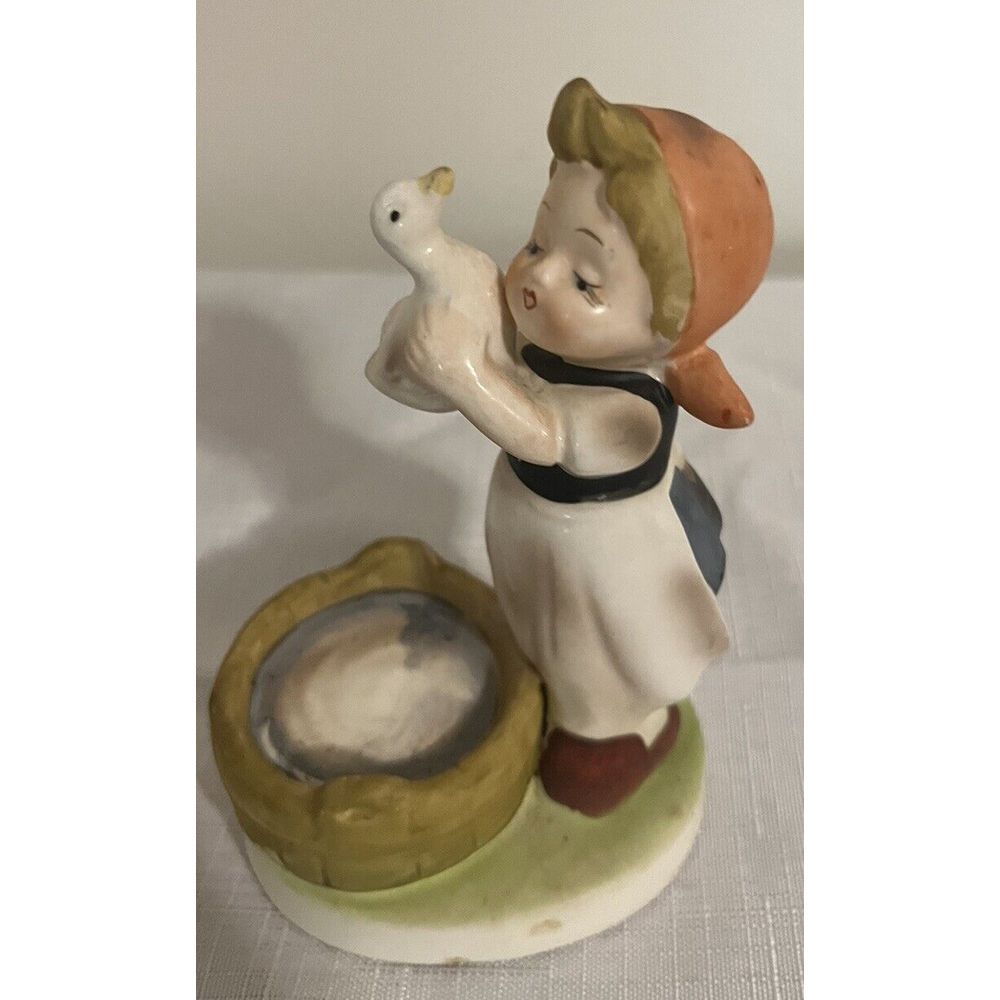Vtg Ceramic Girl with Goose Flambro‎ Figurine Collector's Choice Series 5"